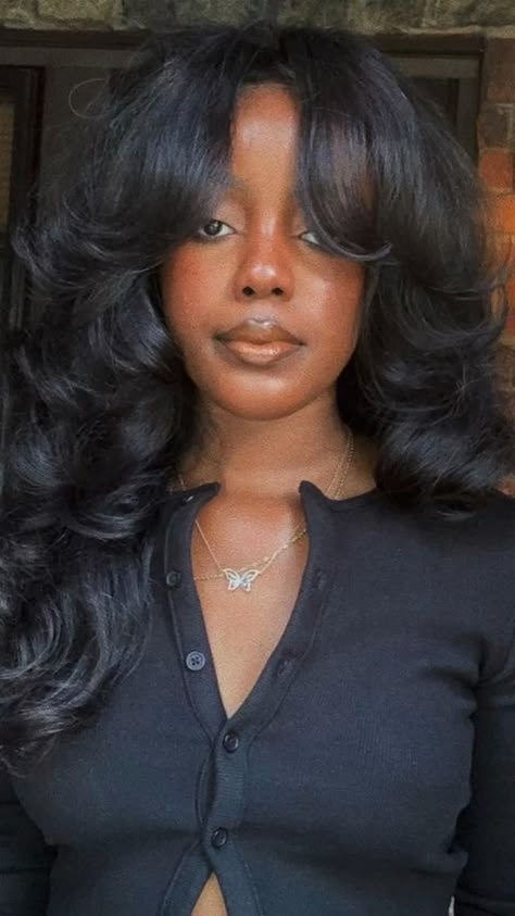 Achieve the perfect Brazilian blow out baddie hairstyle with our 360 wigs for black women. Made with high-quality Brazilian hair, our wigs offer a natural look and easy styling. #wigsforblackwomen #lacewigs #humanhairwigs Wavy Wedding Hair Black Women, 90s Bangs And Layers, 70s Inspired Black Hair, Big Hairstyles Black Women, Black 90s Blowout Hair, Shaggy Haircut Black Women, Butterfly Layers Black Women, Wolf Haircut Black Woman, Curly Wigs With Bangs For Black Women