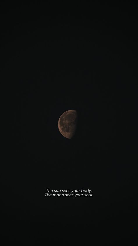 Captions About Darkness, Pretty Moon Quotes, Dark Captions For Instagram, Selenophile Quotes, Moon Vibes Aesthetic, Moon Shayari, Moon Quotes Aesthetic, Aesthetic Moon Quotes, Dark Captions