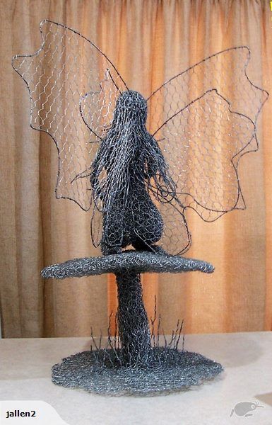 Chicken Wire Ideas, Chicken Wire Sculpture, Chicken Wire Art, Wire Art Sculpture, Wire Ideas, Wire Sculptures, Chicken Wire, Wire Sculpture, Scrap Metal Art