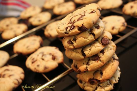 Chocochips Cookie (no Baking Soda and Brown Sugar) (Bilingual Eng-Indonesia) | Mother Bakes Easy Good Time Cookies, Chocochips Cookies, Dan Brown, Easy Baking, Brown Sugar, Baking Soda, Lab, Indonesia, Baking