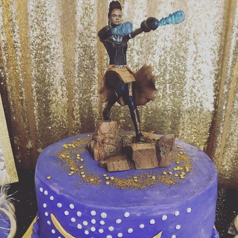 Shuri birthday cake Afeni Shakur Black Panther Party, Wakanda Cake, Wakanda Forever Birthday Cake, Wakanda Forever Party, Shuri Hair Wakanda Forever, Princess Shuri Wakanda Forever, Princess Shuri, Black Panther Birthday, Shuri Black Panther