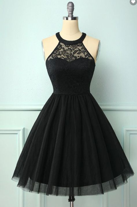 Black Prom Dress Short Two Pieces, Black Quinceanera Dama Dresses, Damas Outfits Quinceanera Black, Black Sweet 16 Dresses Short, Black Dama Dresses, Black Dama Dresses For Quince, Black Short Dress Formal, Black Bridesmaid Dresses Short, Short Black Dress Formal