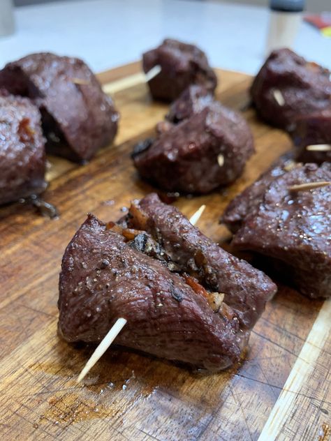 The Best Venison Loins You'll Ever Try — Hunt. Learn. Share. Venison Loin, Backstrap Recipes, Venison Backstrap, Venison Burgers, Round Steak Recipes, Deer Recipes, Game Meat, Venison Steak, Shoulder Roast