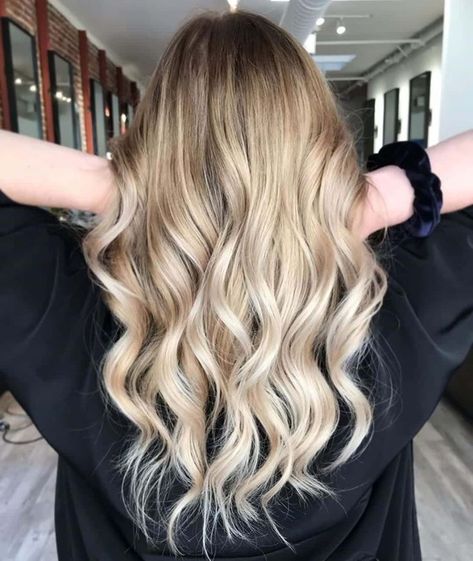 Ideal for flat & fine hair by adding enhanced bounce & body Beach Waves Hairstyle, Long Beach Waves, Wavy Beach Hair, Curls Without Heat, Perfect Beach Waves, Wave Hairstyles, Fashion Week Hair, Beachy Waves Hair, Waves Hairstyle