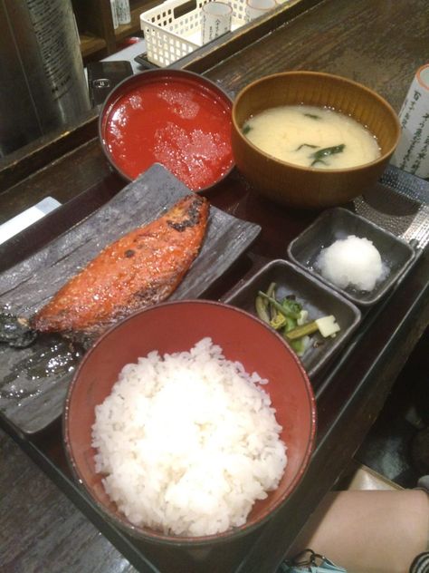 [I ate] traditional Japanese breakfast with horse mackerel Japanese Breakfast Aesthetic, Blasian Family, Traditional Japanese Breakfast, Japanese Breakfast Traditional, Traditional Japanese Food, Japanese Breakfast, Japanese Food Traditional, Food Japanese, Traditional Breakfast