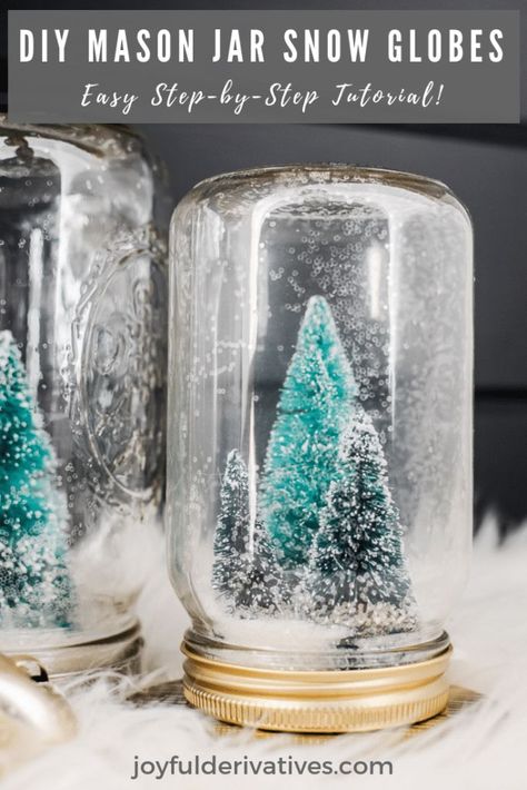 Jar Snow Globes, Snow Globe Diy, Mason Jar Snow Globe, Diy Christmas Pictures, Homemade Snow Globes, Globe Diy, Jars Snow, Diy Snow Globe, Winter Decorations Diy