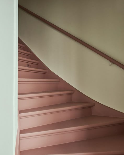 Stair Paint, Painting Wooden Stairs, Yellow Staircase, Yellow Stairs, Stairs Colours, Painted Staircases, Flooring For Stairs, Instagram Wall, Stairs Architecture