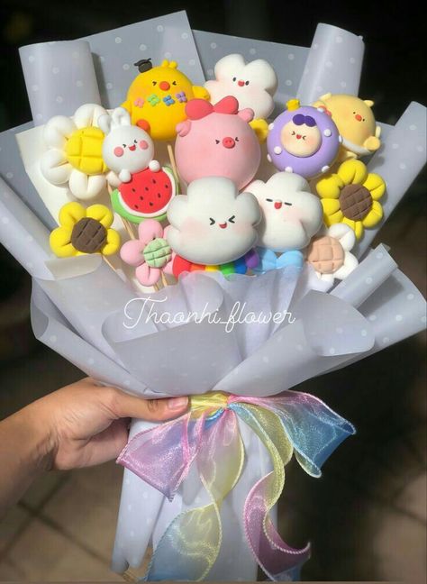 Bouquet Ideas Gift, Clay Bouquet, Diy Birthday Gifts For Friends, Diy Gift Set, Clay Diy Projects, Clay Crafts Air Dry, Free Internet, Bouquet Ideas, Cute Polymer Clay