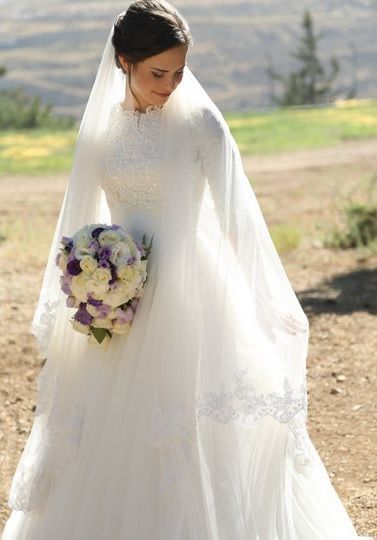 #lds #mormon #modest #modestwedding #weddingdress #gown #ldswedding Half Sleeve Wedding Dress, Baju Kahwin, Modest Wedding Gowns, Muslim Wedding Dresses, High Neck Wedding Dress, White Wedding Dress, Wedding Winter, Wedding Dress Fabrics, Dresses Modest