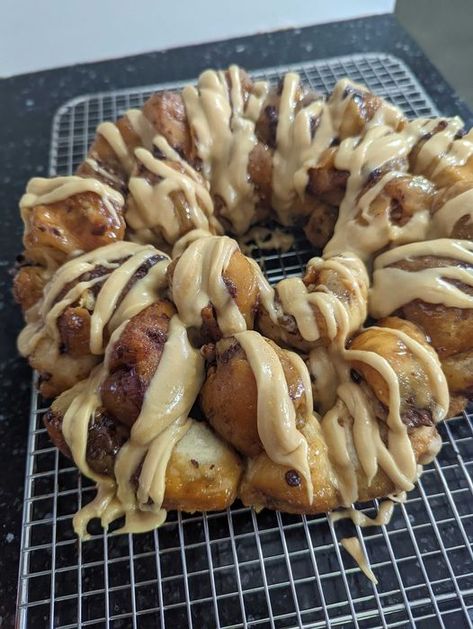 I love finger food. Anytime I can have a small activity while eating a decadent dessert, I’m in! This is the chocolate, peanut butter monkey bread collab you never knew you needed to try. Store-bought Peanut Butter Monkey Bread, Bread Pull Apart Recipes, Cooking Panda, Crescent Roll Recipes, Puff Pastry Recipes, Buttermilk Biscuits, Monkey Bread, Bread And Pastries, Pastry Recipes