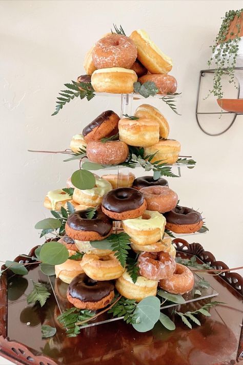 Dino Dessert Table, Donut Tree, Forest Friends Baby Shower, Dehydrated Strawberries, Green Donut, Donut Tower, Woodland Fairy Party, Donut Display, Mom Crafts