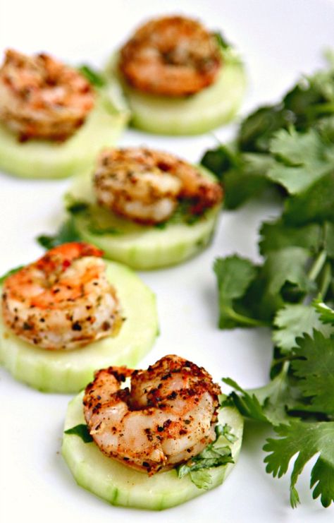 New Year's Eve Quick & Easy Party Food & Drinks - Party Ideas | Party Printables Blog Blackened Shrimp, Spicy Shrimp, Think Food, Snacks Für Party, Healthy Appetizers, Shrimp Recipes, Appetizers For Party, Finger Food, Appetizer Snacks