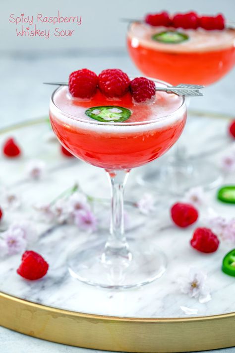 Spicy Raspberry Whiskey Sour Recipe | We are not Martha Raspberry Whiskey Drinks, Raspberry Sour Cocktail, Flower Drinks, Good Whiskey Drinks, Rye Whiskey Cocktail, Homemade Whiskey, Whiskey Sour Cocktail, Healthy Cocktail Recipes, Whiskey Sour Recipe