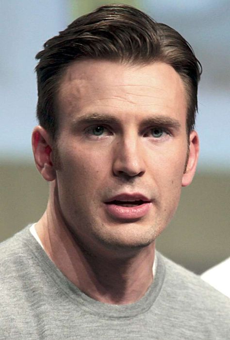 Chris Evans Is The Real-Life Captain America: Times Chris Evans Was The Best Chris Evans Haircut, Chris Evans Beard, Not Another Teen Movie, Saginaw Michigan, Chris Evans Funny, Christopher Robert Evans, Robert Evans, Captain My Captain, Chris Evans Captain America