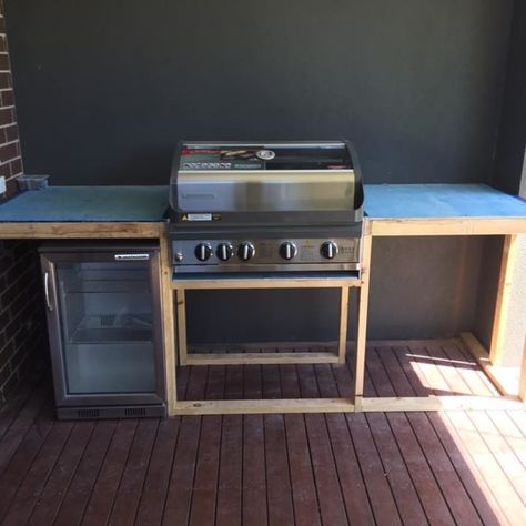 Diy Bbq Kitchen, Diy Built In Bbq Ideas Outdoor Barbeque, Bbq Built In, Built In Bbq On Deck, Diy Built In Grill, Diy Built In Bbq, Built In Bbq Ideas, Built In Bbq Area, Outdoor Bbq Ideas