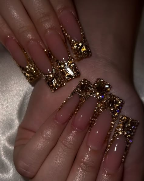 Gold Rhinestone Nails Bling, Gold And Glitter Nails, Gold Diamond French Tip Nails, Gold Jewelry Nails, Gold Blinged Out Nails, Gold Inspo Nails, Gold Jewel Nails, Gold Nails Medium Length, Blinged Out French Tip