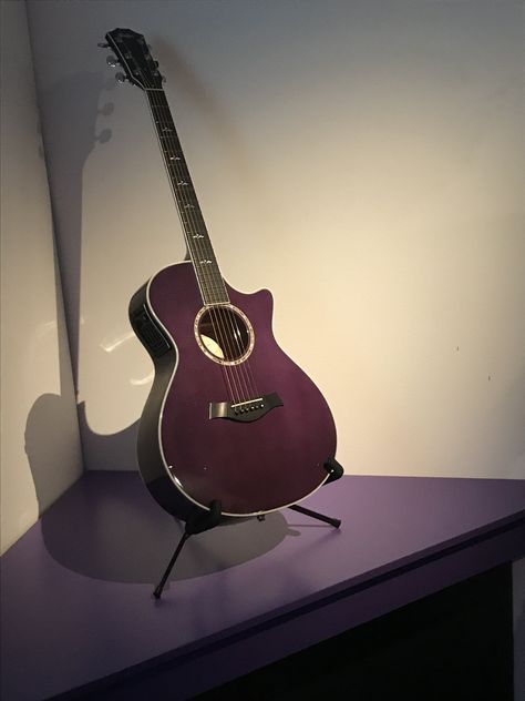 Acoustic Guitar Purple, Black Acoustic Guitar, Purple Guitar, Sparkle Wallpaper, Prince Rogers Nelson, Love Dive, Purple Love, Guitar Design, Mary Poppins