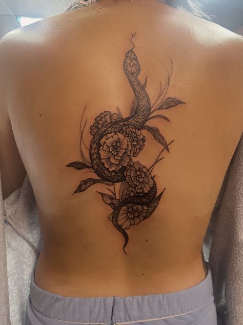 12in snake accompanied with marigold flowers and foliage. #aesthetic #tattoo #tattooideas #tattooart #snaketattoo #snake #marigold #ink Marigold Tattoo, Shoulder Tats, Marigold Flower, Snake Tattoo, Art Tattoo, Tatting, Tattoos, Flowers