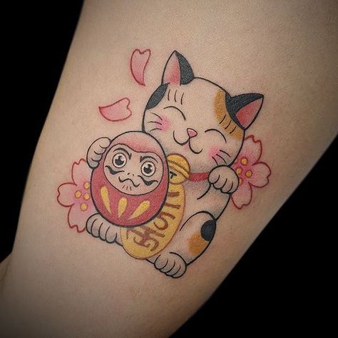 Lucky Cat Tattoo, Traditional Hand Tattoo, 50 Tattoo, Ma Tattoo, Foo Dog Tattoo, Polynesian Tattoos Women, Cute Cat Tattoo, Self Love Tattoo, Girls Tattoo