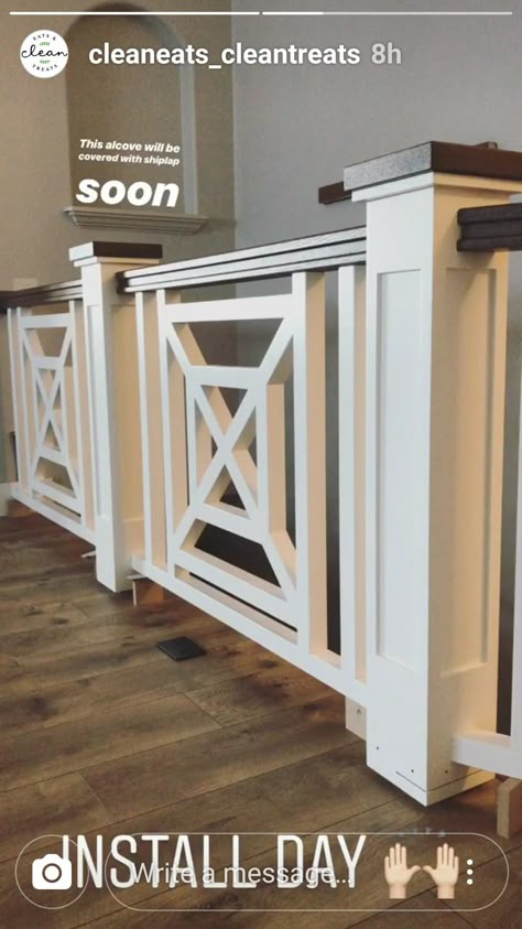 Idea for our banister. Finish Attic, Driveway Curb Appeal, Hand Rail Ideas, River House Exterior, Hamptons Exterior, Banister Remodel, Beach House Porch, Porch Rails, Cozy Coastal Cottage