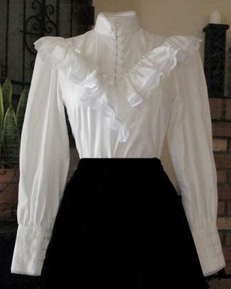 Classical Clothes, Victorian Shirt, Victorian Blouse, White Ruffle Blouse, Ruffled Blouse, Retro Pin Up, Vintage Blouse, Moda Vintage, Fashion Design Clothes