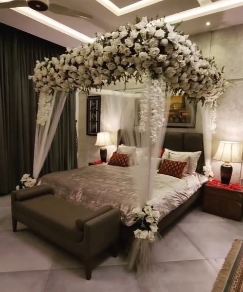 Room Decor Bedroom Wedding Night, Simple Wedding Room Decorations Romantic, Wedding Bedroom Decoration Romantic, Honeymoon Bed Decoration, Bridal Bedroom Decoration, Bohemian Bedroom Decor Modern, Bedroom Design Bohemian, Bedrooms Lighting, Honeymoon Bed