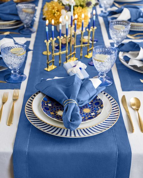 Blue and white wedding theme