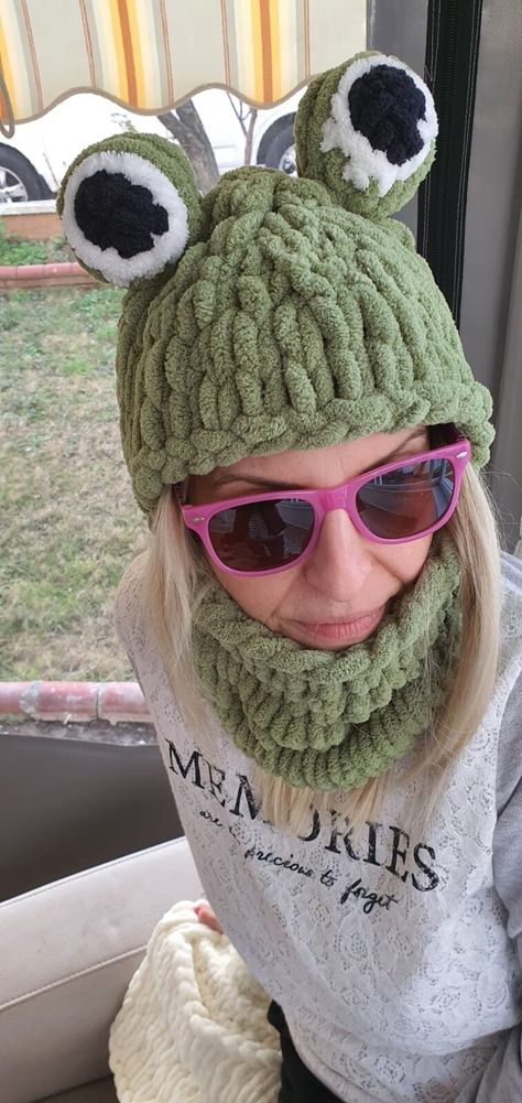 Frog Balaclava, Frog Design, Handmade Knit, Skull Cap Beanie, Handmade Knitting, Winter Accessories, Ladies Day, Warm Winter, Snug Fit