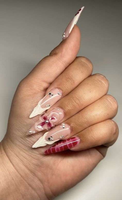 Almond Nails Freestyle, Tropical Nails Ideas, Beginner Nails Design, Stiletto Nails Spring, Nail Designs Vacation, Baddie Nails Instagram, Island Vacation Nails, Nail Art Stiletto, Baddie Nail Designs