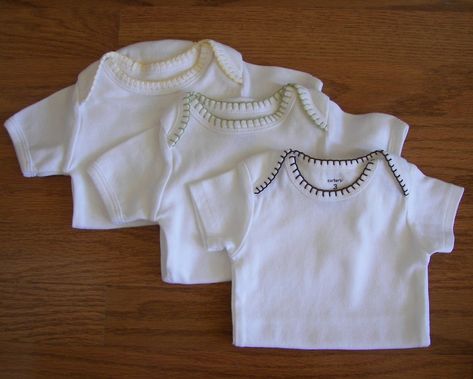 Embroidered Onesie Girl, Embroidered Onesie Boy, Onesie Embroidery, Embroidered Baby Clothes, Monogramming Ideas, Onesie Ideas, Embroidered Onesie, Cute Bodysuits, Real Life Baby Dolls