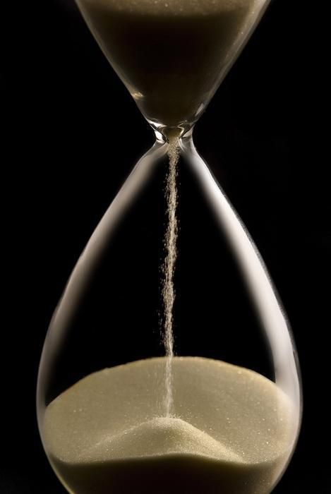 Hourglass, also called hour glass, sandglass, sand timer, sand clock, and even... egg timer when used to control the time to boil eggs. Sand Clock, Maurice Sendak, Egg Timer, Hourglasses, Sand Timers, Random Images, Incredible Creatures, Hour Glass, Beauty Lover