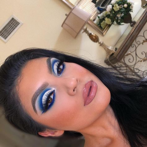 Vanessa M on Instagram: “EL Salvador glam 🇸🇻 Brows: @anastasiabeverlyhills brow wiz “soft brown” Eyes: @bhcosmetics take me to Brazil palette Glitter:…” El Salvador Makeup Look, Bh Cosmetics, Soft Brown, Latin American, Artistry Makeup, The Wiz, Brown Eyes, Maquillaje De Ojos, Makeup Looks