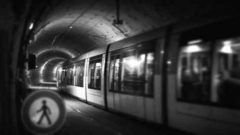 - Animated Photography, Redlipstick Resurrected, Gif Dark, White Gif, Black And White Gif, Loop Gif, Film Texture, Train Art, Banner Gif