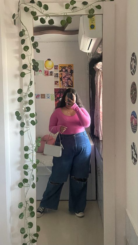 Barbie Movie Outfits Plus Size, Barbie Aesthetic Outfit Plus Size, Pink Girly Outfits Plus Size, Cute Fits Plus Size, Barbie Core Outfit Plus Size, Pink Outfits Midsize, Plus Size Y2k Outfits Pink, Converse Plus Size Outfit, Plus Size School Outfits Summer