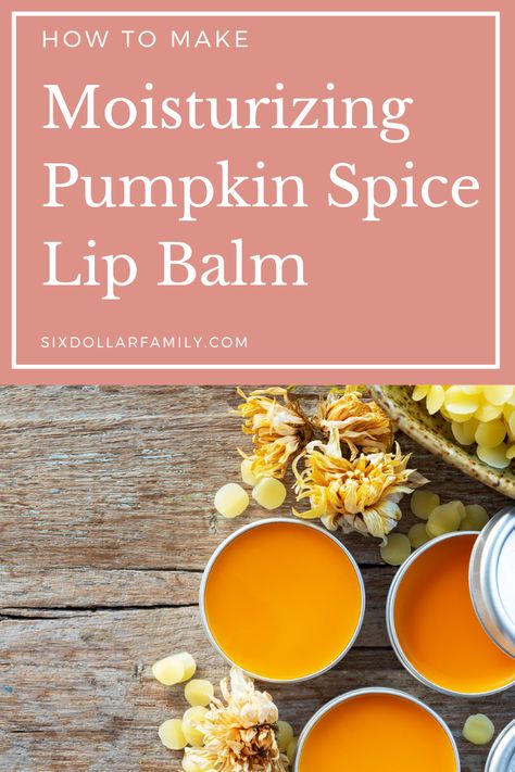 Keep the taste of pumpkin spice with you all year round with this amazingly easy homemade pumpkin spice lip balm! Fall Lip Balm Recipes, Pumpkin Spice Lip Balm, Pumpkin Spice Crafts, Pumpkin Lip Balm, Homemade Lip Balm Recipe, Diy Lip Balm Recipes, Diy Pumpkin Spice, Homemade Pumpkin Spice, Lip Balm Containers