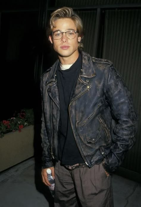 Brad Pitt's Sexiest Looks Through the Years | Entertainment Tonight Brad Pitt Fashion, 90s Actors, Brad Pitt, 90s Fashion, Celebrity Crush, Gq, Actors & Actresses, Hair Cuts, I Hope