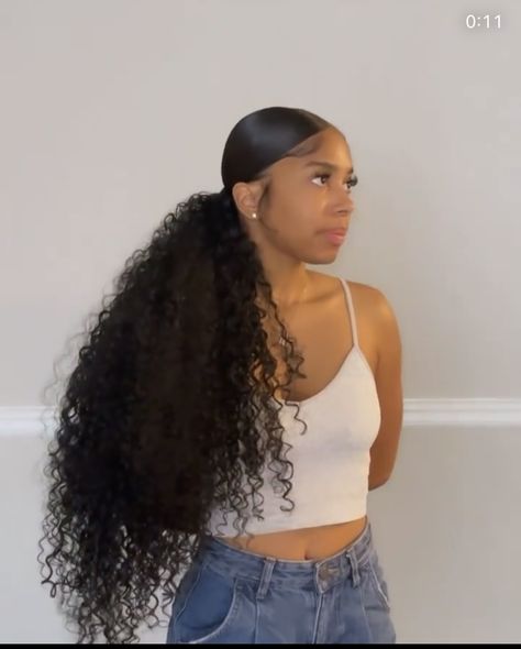 Up Hair Dues For Prom, Ponitalli Hairstyle Curly Hair, Middle Part Ponytail Weave Curly, Curly Genie Ponytail, Birthday Hairstyles Ponytail, Middle Part Curly Ponytail, Fluffy Ponytail Black Women, Big Ponytail Hairstyles, High Ponytail With Curls