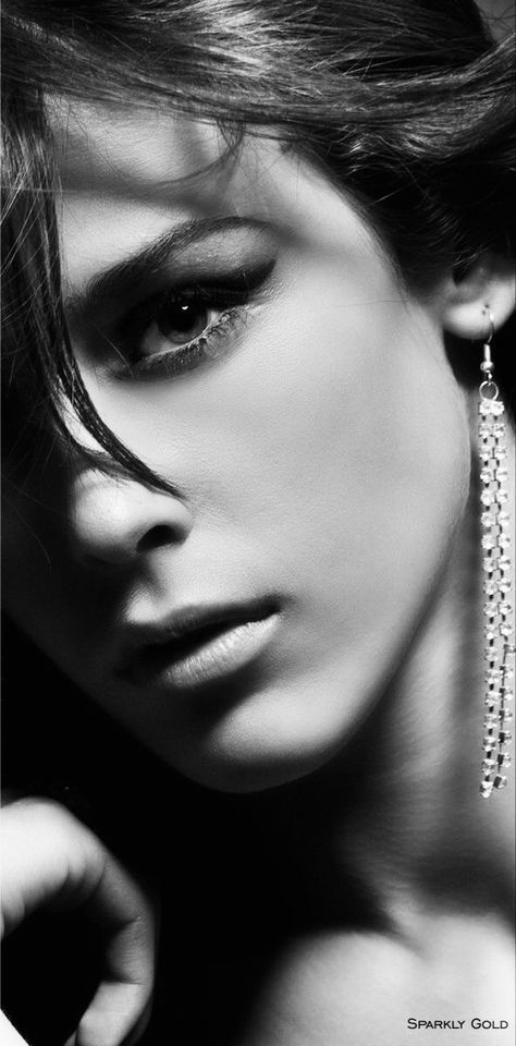 Angelica Garcia, Sea Siren, Beauty Face, Beautiful Eyes, Black And White Photography, Nostril Hoop Ring, Antonio Mora Artwork, Nose Ring, Black And White