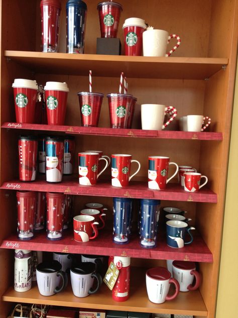 Starbucks Christmas Christmas Starbucks Cups, Kopi Starbucks, Tea Starbucks, Starbucks Christmas Mugs, Starbucks Girl, Starbucks Christmas Cups, Espresso Love, Starbucks Latte, Christmas Coffee Mugs