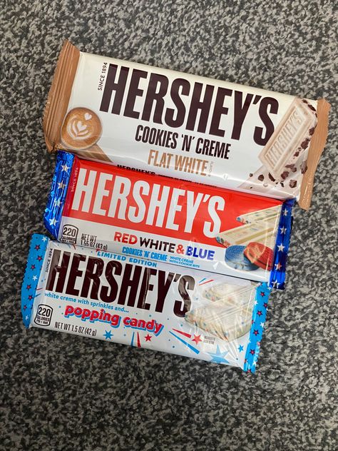 Hershey Cookies, Tummy Yummy, Starbucks Coffee Drinks, Dream Food, Sleepover Food, Junk Food Snacks, Food Snacks, Hershey Chocolate, Sweet Snacks Recipes