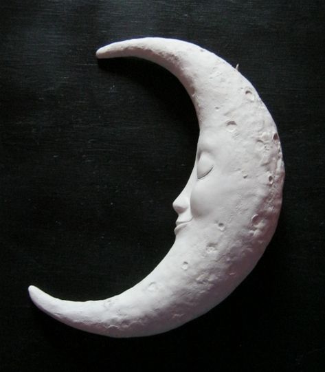 Crescent Moon Sculpture, Clay Moon Face, Air Dry Clay Moon, Paper Mache Moon, Moon Sculpture, Moon Clay, Crescent Moon Art, Clay Moon, Ceramic Moon