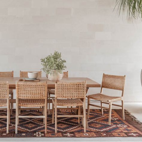 Weaved Dining Chairs, Boho Chairs Dining, Dining Chairs 2023, Boho Dining Room Chairs, Rattan Chairs Dining Table, Boho Dining Chairs, Bali Interiors, Woven Dining Chairs, Boho Dining Room