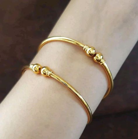 Gold Kada Designs Latest For Women, Gold Kappu Designs For Women, Gold Bracelet For Women Jewellery Indian, Daily Wear Gold Kada For Women, Women Kada Designs Gold, Plain Gold Bangles Simple, Gold Bangles For Baby Girl, Daily Wear Gold Bangles Indian Latest, Simple Gold Bangles For Daily Use