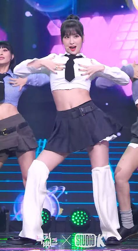 momo twice Momo Twice Iconic Outfit, Talk That Talk Stage Outfits, Twice Skirt Outfit, Twice Stage Outfits Talk That Talk, Twice Momo Stage Outfit, Twice Ttt Outfits, Twice Concert Outfits Ideas, Twice Fashion Stage, Kpop Concert Outfit Twice