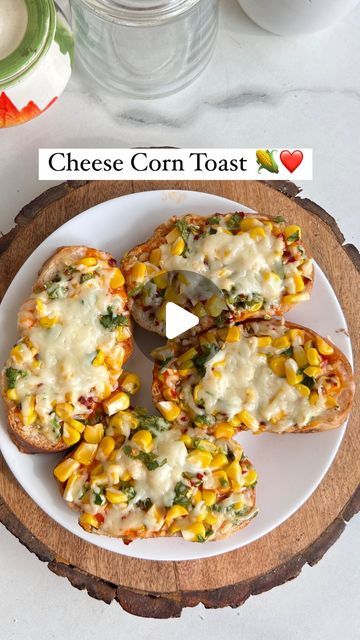 Isha कुछ बना के खिला दे यार। on Instagram: "Cheese Corn Toast 🌽❤️
Do try this out & Save for later!!! 🔴🔴

Ingredients: Bread, Corn , cheese, chilli flakes, salt, butter & coriander leaves.

.
.
.Follow @foodisygwalior for more quick recipes!!

#reelsinstagram #corn #sweetcorn #corncheese #cheesetoast #cheese #reels #recipereels #recipeshare #evening #instagood" Corn Cheese Toast, Sweetcorn Recipes, Cheesy Dishes, Cheese Corn, Cheesy Corn, Corn Cheese, Cheese Toast, Evening Snacks, Coriander Leaves