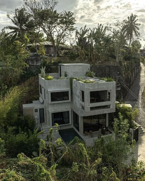 #architecturesight⁣⁣ What are your thoughts on this project? Comment below! 👇⁣ ⁣ tropical brutalism: @caliarchitects hides this ‘casa borbon’ in the #philippines’ lush landscape 🌿⁣ ⁣ sited among the forested slopes of coastal #batangas, the house is not just as a structure, but a sculpture for living.⁣ Photo by: @designwillsavetheworldchannel ⁣ Hey, everyone! Interested in delving deeper into architecture, interior design, and sustainable architecture? Whether you're an architect, a student,... Tropical Brutalism, Lush Landscape, An Architect, Sustainable Architecture, Brutalism, Architecture Interior Design, A Student, Architecture Interior, The Philippines