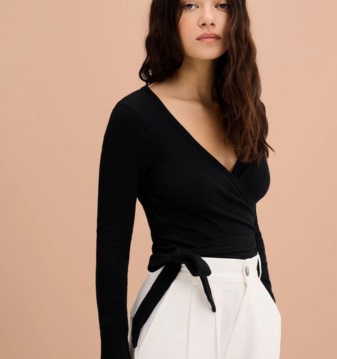 Top It Off: Elevate Your Look with Omnes Fashion Tops Dance Wrap Top, Cotton Wrap Top, Wrap Top Aesthetic, Ballet Aesthetic Outfit, Ballet Fashion Outfits, Ballet Wrap Sweater, Ballet Wrap Top, Black Wrap Top, Ballet Aesthetic