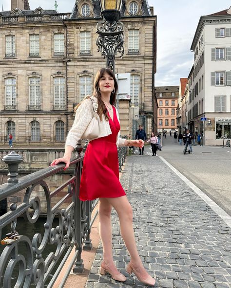 A red dress, a cute cardigan for the fresh evening and a nude pair of shoes for a perfect romantic date night look 🌹 • • • #effortlesschic #springoutfitideas #datenightoutfit #reddress #parisianstyle #romanticoutfit #frenchgirlstyle Romantic Date Night, French Girl Style, Romantic Outfit, Romantic Date, Cute Cardigans, Latest Instagram, Romantic Dates, Fashion Mistakes, Style Mistakes