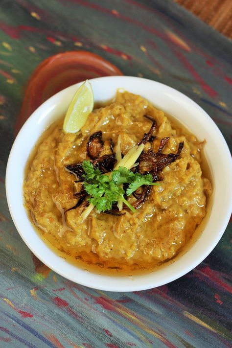 Hyderabadi Mutton Haleem Recipe - How to make mutton haleem recipe. A very tasty and delicious haleem recipe made with lamb, wheat, pulses and spices. Chicken Haleem Recipe, Hyderabadi Recipes, Haleem Recipe, Hyderabadi Cuisine, Hyderabadi Chicken, Eid Recipes, Pakistan Food, Desi Recipes, Desi Khana