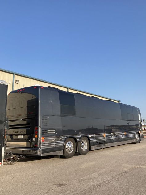 Little River Band tour bus in Hinton, Ok Tour Bus Interior Band, Touring Aesthetic Band, Band Tour Aesthetic, Tour Bus Aesthetic Band, Touring Aesthetic, Tour Bus Aesthetic, Band Tour Bus, Tour Bus Interior, Touring Musician